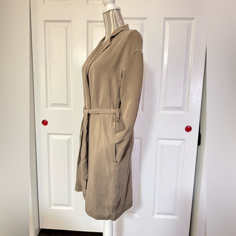Kenneth Cole Black Label Silk Wrap Dress Coat Taupe Belted Size Small - Picture 6 of 10